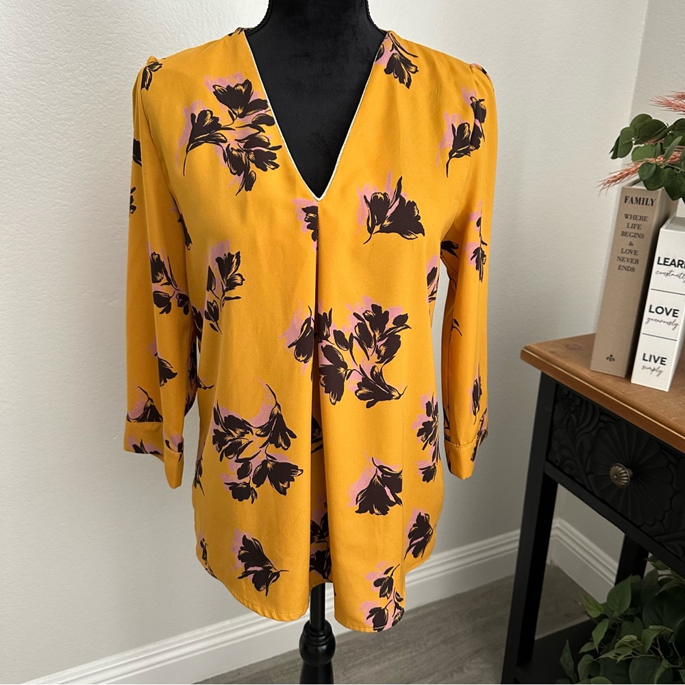 Purple’s Paris Elegant Floral V-Neck Blouse in Mustard